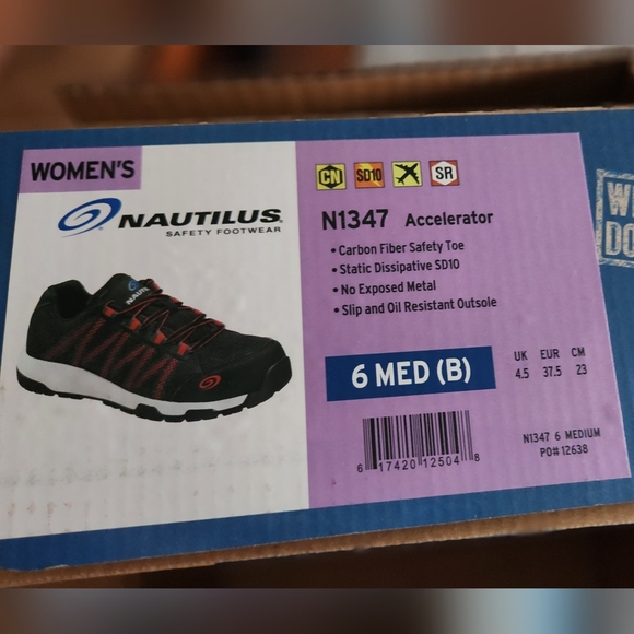 Nautilus Safety FootwearAccelerator Black Carbon Toe - Picture 9 of 9